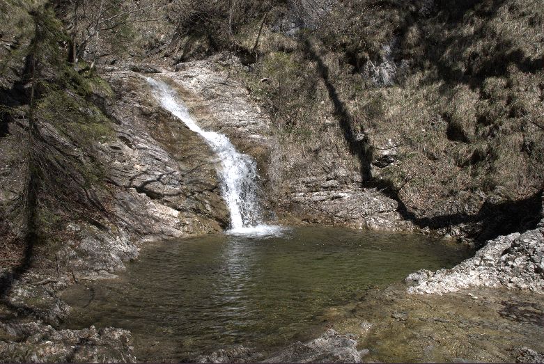 wfsilt_drehort_grattenbach_26_wer_früher_frueher_stirbt_ist_länger_laenger_tot_film_location_filmlocation_17-3-2007.jpg