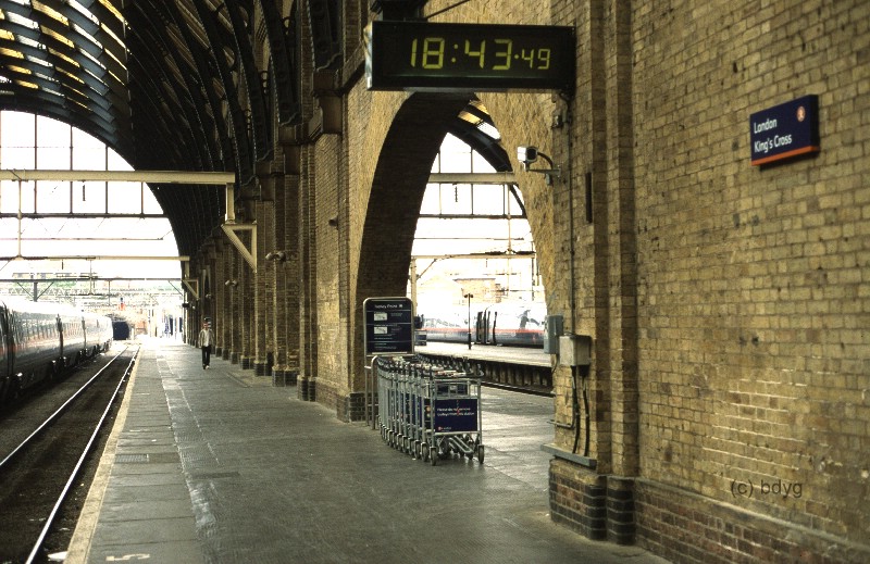 kc-08-kings-cross-x-london-harry-potter-filmlocation-drehort-hogwarts-express